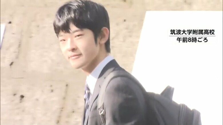 登校される悠仁さま