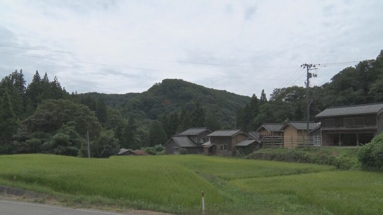 西三川砂金山の周辺