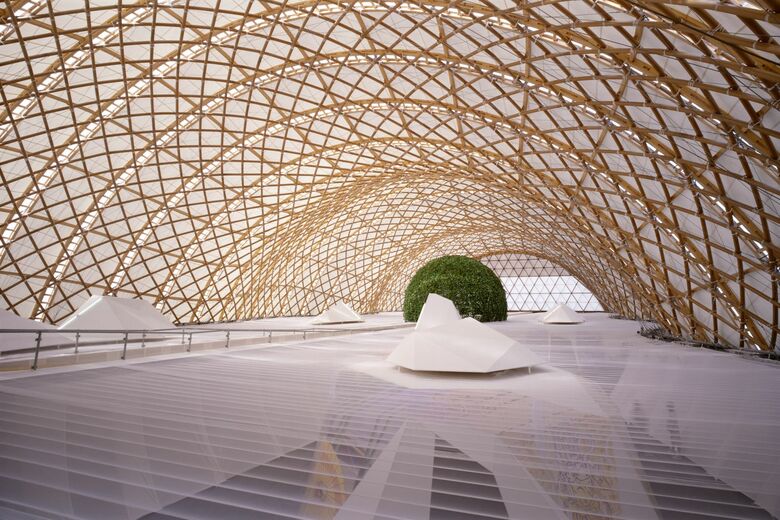 『ハノーバー国際博覧会 日本館』2000年 平井広行撮影 Courtesy of Shigeru Ban Architects