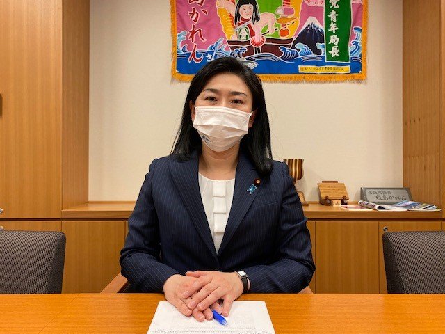 牧島かれん衆議院議員　神奈川17区選出　当選3回　内閣府大臣政務官（2015.10~2016.8）第51代自民党青年局長