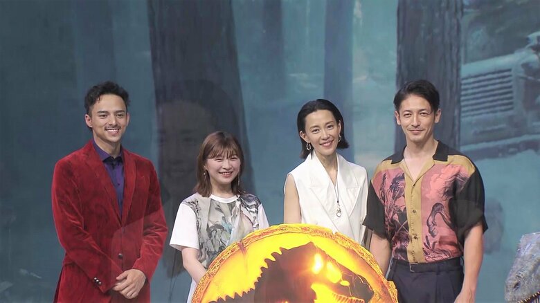 「ジュラシック・ワールド / 新たなる支配者」緊急シンポジウムに出席した(左から)満島真之介さん、伊藤沙莉さん、木村佳乃さん、玉木宏さん