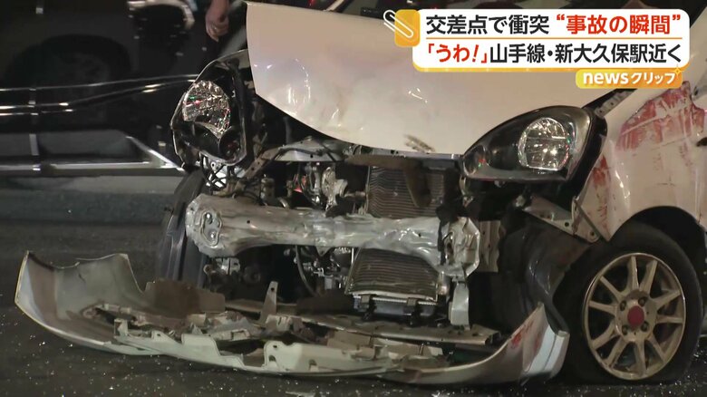 軽自動車のフロント部分は大破