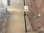 国の史跡 平和公園レストハウス　児童が触れ地下の壁面一部はがれる　修繕方法を検討　広島
