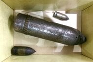 「亡くなった夫の荷物を整理していたら…出てきた」50代女性が警察署に”砲弾3つ”持ち込み一時交通規制＿自衛隊が調べると”訓練弾”と”記念弾”と判明＿爆発の危険性なし<北海道小樽市>