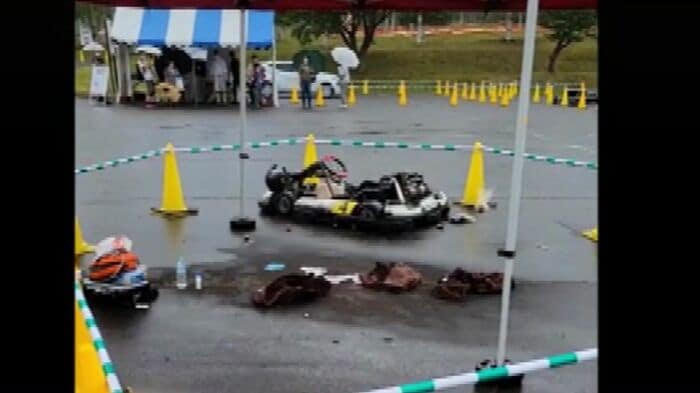 ゴーカートが見物客に突っ込み当時2歳の男の子が死亡した事故(撮影:視聴者)