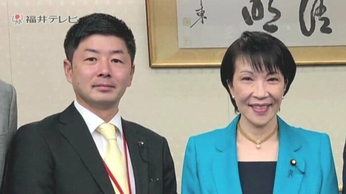 左が山本建氏、右が高市総理