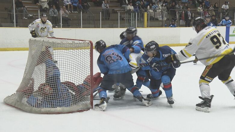 氷上の“シャチ”が躍動…アイスホッケー新リーグXHL『オルクス』が開幕戦で圧勝「名古屋をアイスの街に」|FNNプライムオンライン