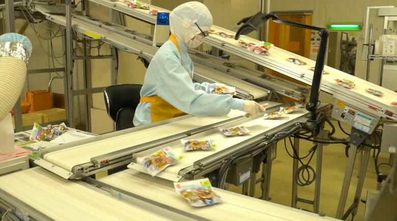 製造の様子（提供：石井食品）