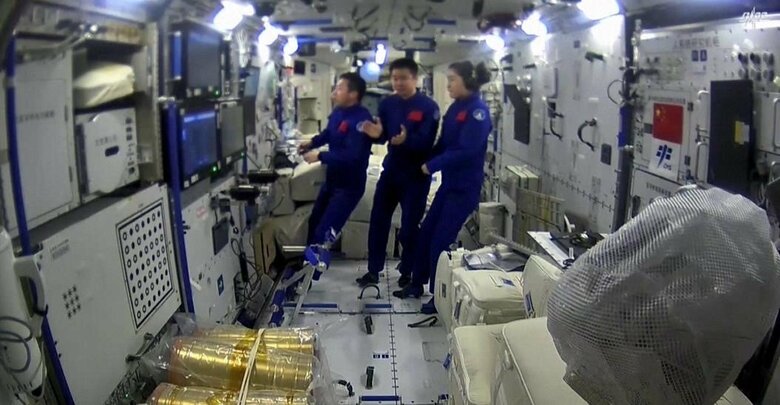中国の宇宙ステーションに滞在する中国人宇宙飛行士　2022年10月