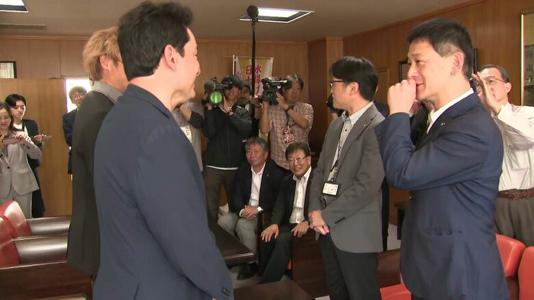 鶴間釧路市長と意見交換を行った