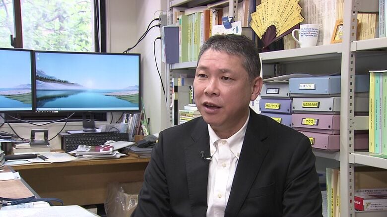 北海道大学地震火山研究観測センターの高橋浩晃教授