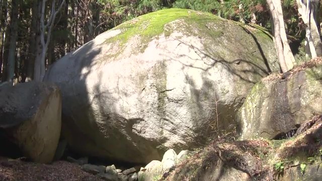 阿武隈山系は花こう岩が多いという