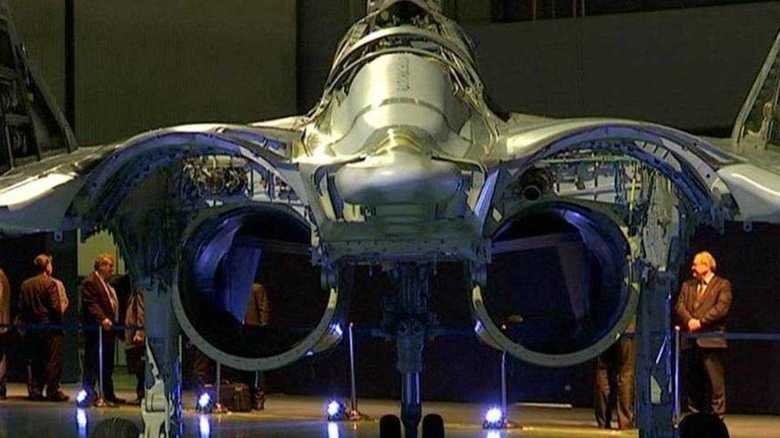 レーザー兵器も搭載可能 MiG-35の試験飛行