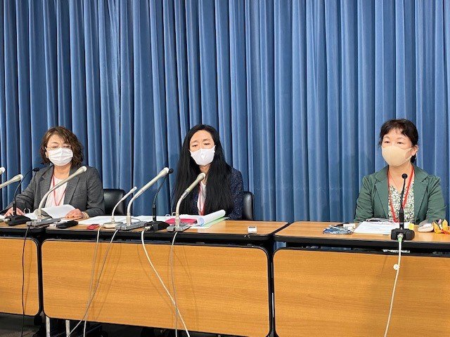 （左から）大竹宏美さん・郡司真子さん・武田さち子さん