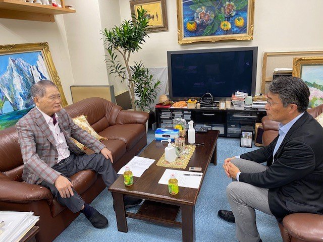 亀井氏「菅総理、最後にこういう逃げ方はいかんな」