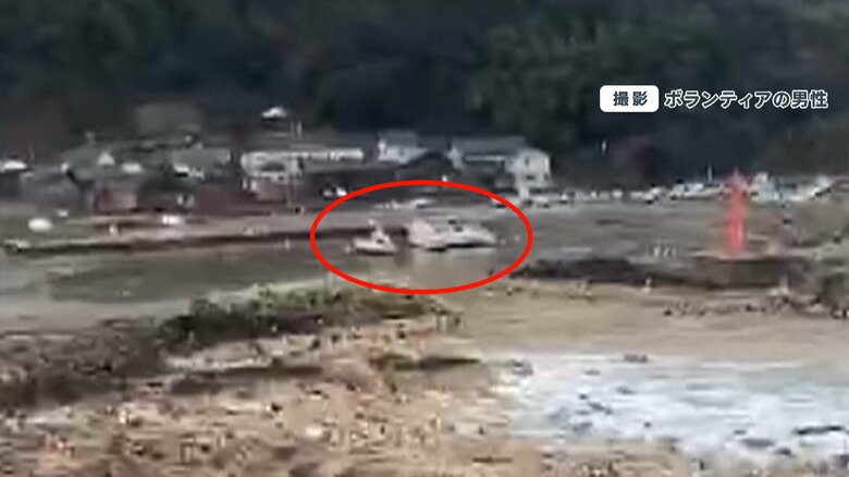 陸に打ち上げられた漁船