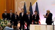 トランプ大統領「現代のエジソンだ」　イーロン・マスク氏やエヌビディアのCEOら6人に科学技術の国家勲章を授与