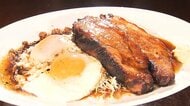 「チャーシューエッグ」人気のワケ　とろける分厚いチャーシューに目玉焼き　客は“コスパ”店は“タイパ”で双方メリット