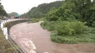 大雨の影響で氾濫危険水位超え　一部地域に避難指示発表　増水した川沿いの小屋流される被害も　秋田