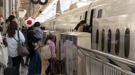 ゴールデンウィークのUターンラッシュがピークに　「のぞみ」午後の上りはほぼ満席　羽田空港国際線も約3万7700人が到着