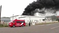 「清掃作業中に水素爆発がおこった」工場で爆発火災＿屋根めくれ窓ガラス割れ黒煙が噴出＿市は煙を吸い込まないよう呼びかけ＜北海道室蘭市＞