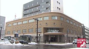 書店で