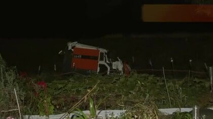 大崎市でコンバインが横転　下敷きになった男性（６８）死亡〈宮城〉
