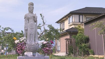 命絶つ考えも…「生きることが償い」被告両親も苦悩の日々　供養の「観音様」建立　長野・中野市4人殺害事件1年　