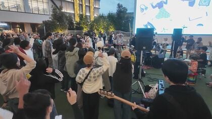 「絶対に喜んでくれると…」息子を亡くした母が企画した音楽ライブ プロやアマのミュージシャン約150人が集結し一緒に演奏 