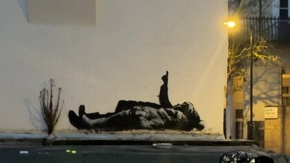 覆面アーティスト「バンクシー」の正体は50代イギリス人男性と特定 ロイター通信報道