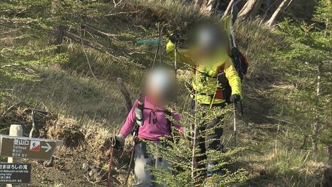 富士山で登山者を直撃「自己責任でやっている」　閉山期でも登るワケ「罪悪感はない」　静岡だけのものでも山梨だけのものでもなくみんなのものと主張　「全部ダメとなるのは悲しい」