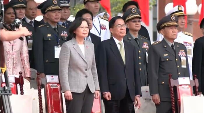 式典に参加する蔡英文・前総統