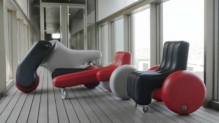 左から電動バイク型、スポーツ用手動車いす型、手動車いす型(©︎ The University of Tokyo and mercari R4D)