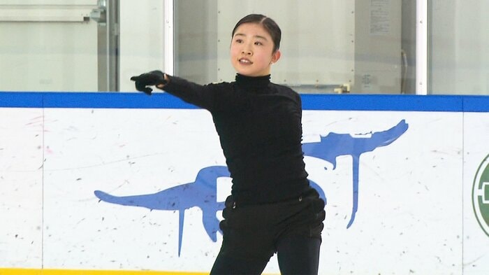 公開練習で氷上練習をする千葉