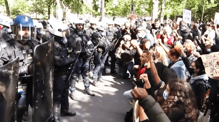 反人種差別運動はフランスでも例外ではない