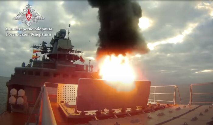「オットベット」対潜水艦ミサイルを発射したZS-14汎用ミサイル発射機(ロシア国防省公式映像 Youtubeより・2021年12月15日)