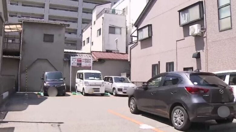 【速報】「顔から血　重体か」コインパーキングで倒れている30歳？男性見つかる　事件・事故両面で捜査｜FNNプライムオンライン