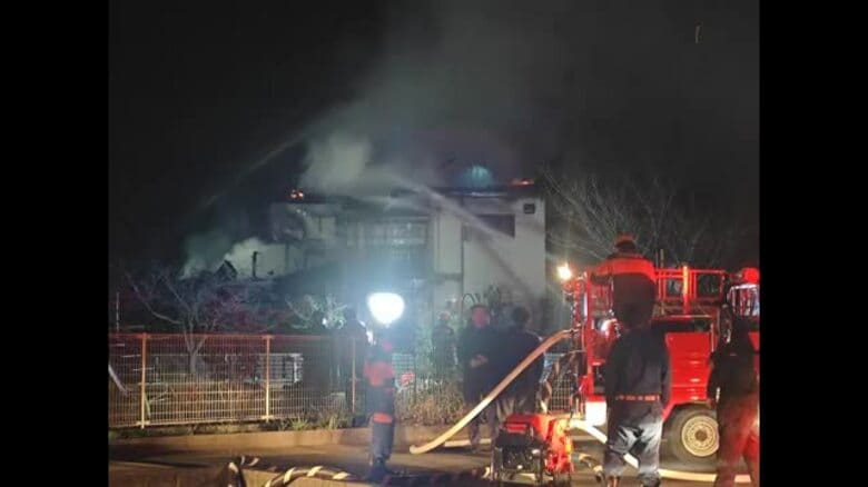 【速報】小城市牛津町で建物火災 午後7時半ごろ発生｜FNNプライムオンライン