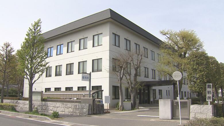 「卑劣、性的欲求を満たすために」元大学准教授の男（51）が女子学生を盗撮した罪　キャンパスの多目的トイレで…京都旅行に誘い宿泊施設に小型カメラ　検察側は懲役1年10カ月求刑　弁護側は執行猶予付き求める｜FNNプライムオンライン