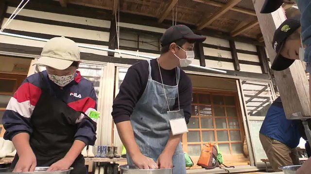 この日は子どもたちがパン作り　トマゾさんはスタッフだった