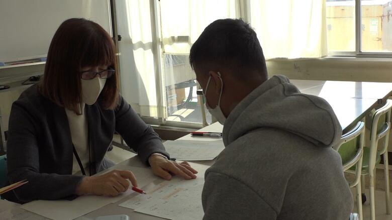 横浜市立東小学校では日本語指導が必要な児童が現在約60人にのぼる