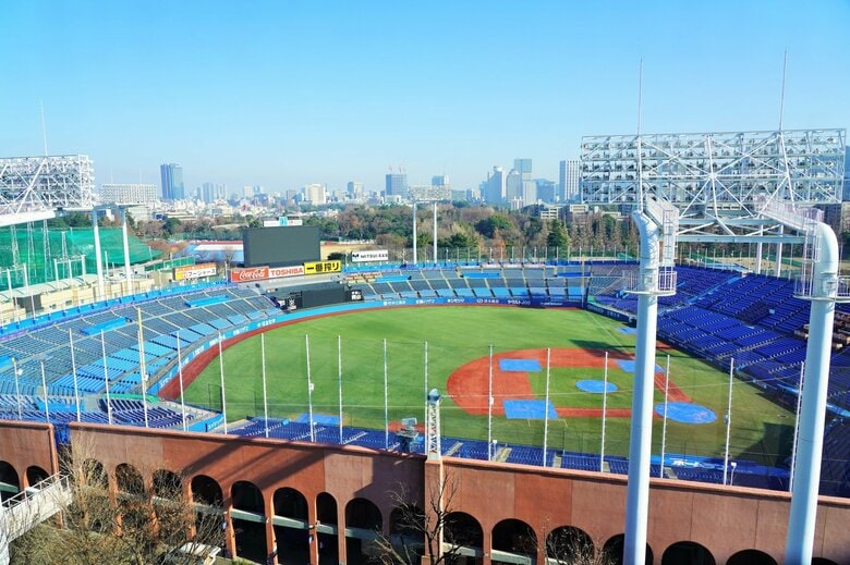 広岡監督が多くの試合を見つめた神宮球場