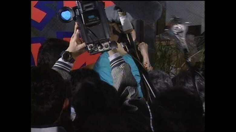 1995年4月23日　村井元幹部が刃物男に襲われる