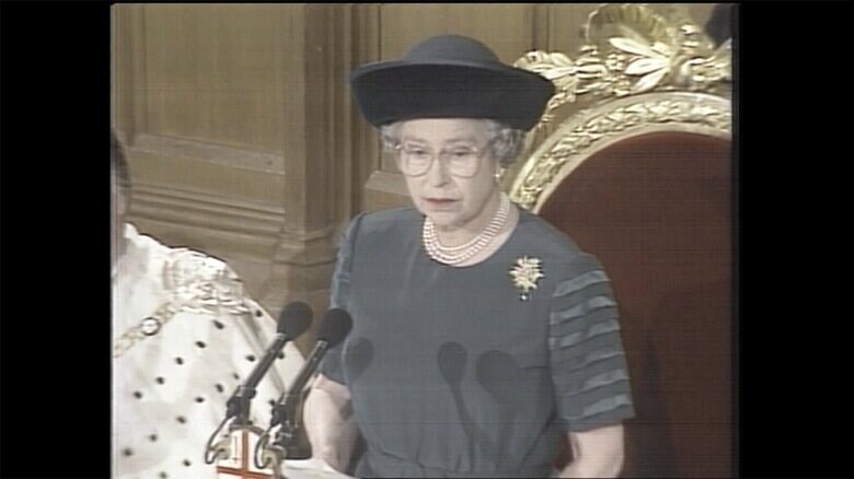 戴冠40年で演説するエリザベス女王（1992年）