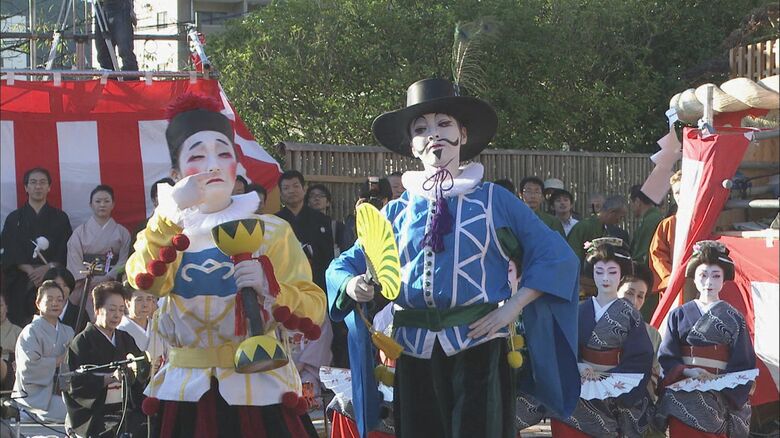 日本舞踊とは一線を画す「阿蘭陀万歳」