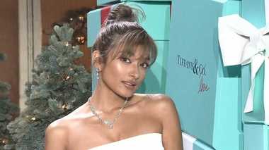 2億円超のジュエリーにローラ「クリスマスデート行きたいな」理想のお相手は?
