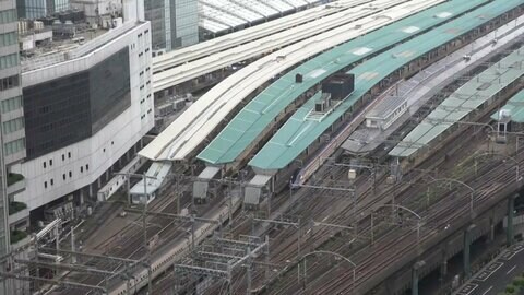一部列車で運休や遅れ　関東の広範囲で最大震度5弱の強い地震