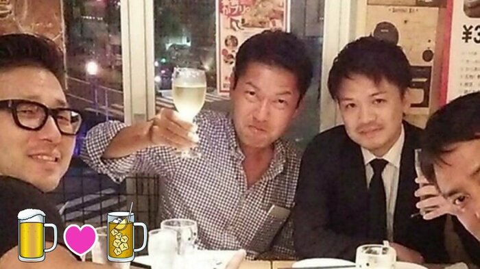 以前はよく飲んでいたという林 俊孝さん(左から2人目)