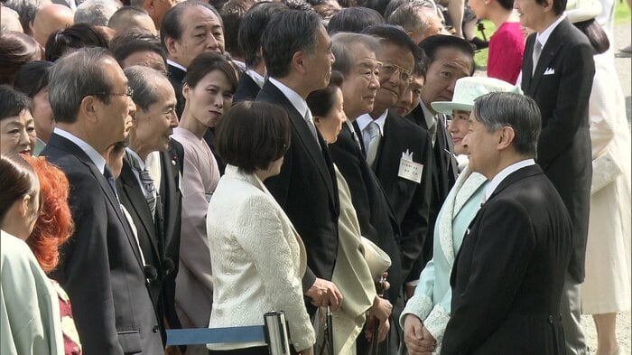 王貞治さんと懇談される両陛下