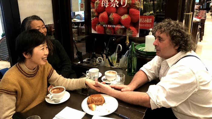 片倉美佐子さん(左)とイヴ・ジネスト氏(右)